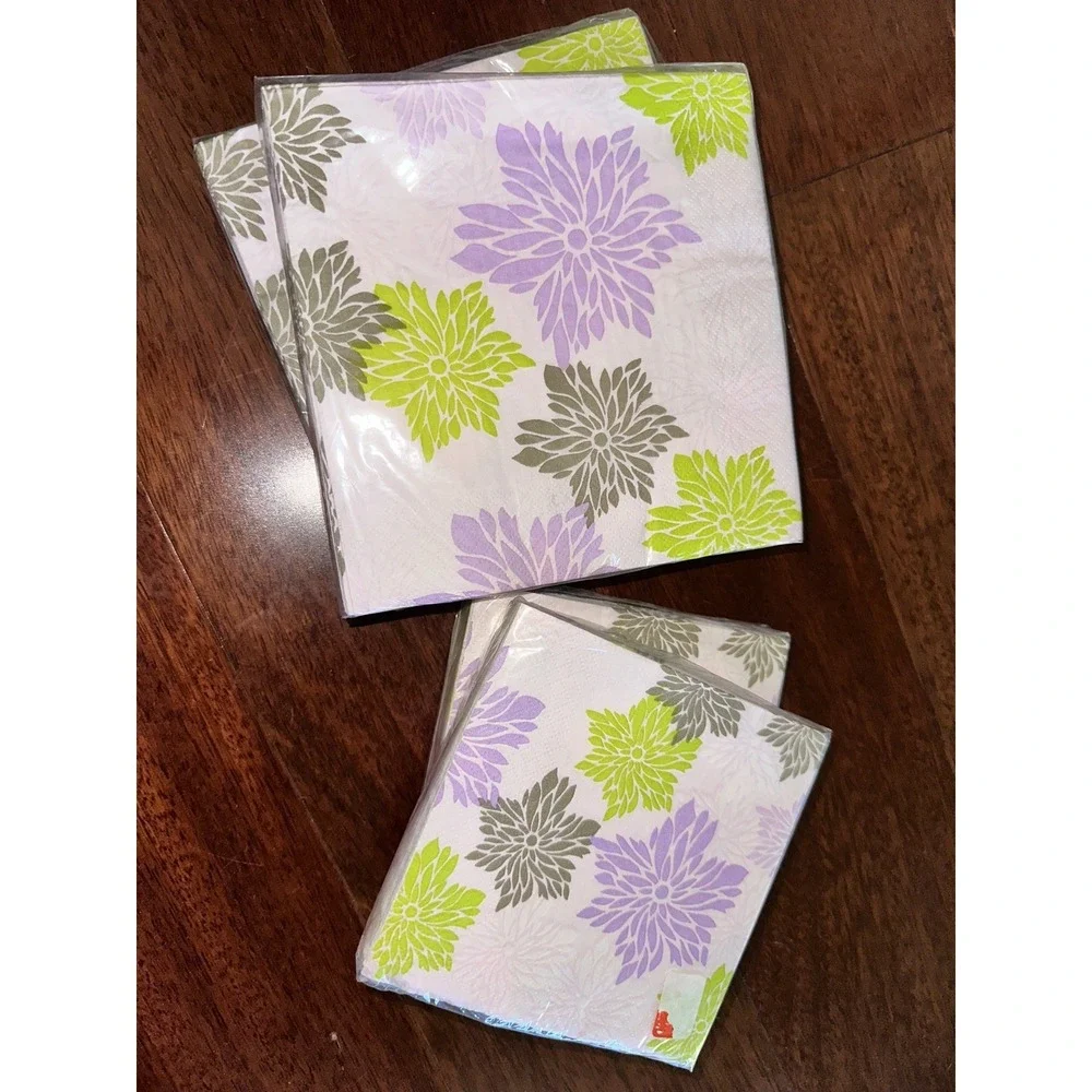 Target Paper Floral Burst (2) Beverage; (2) Lunch Napkins NEW NOS 2003 purple